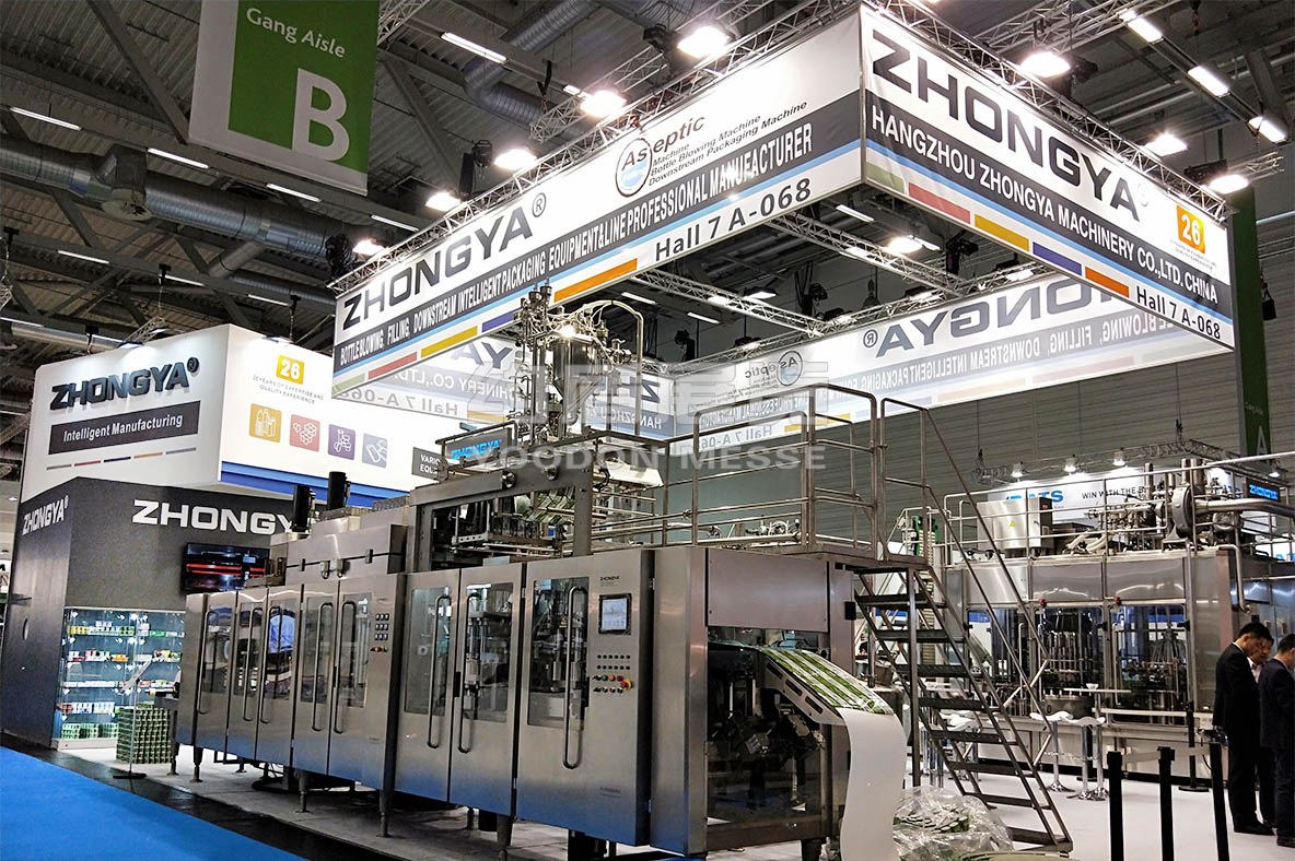 搭建設(shè)計(jì)展臺